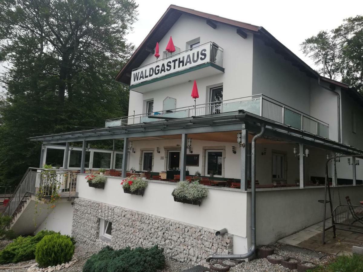 Waldgasthaus ホーホブルク・アッハ エクステリア 写真